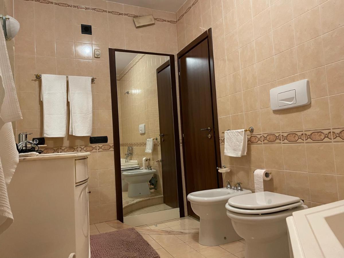 Residence Don Turi Вилафранка Тирена Екстериор снимка