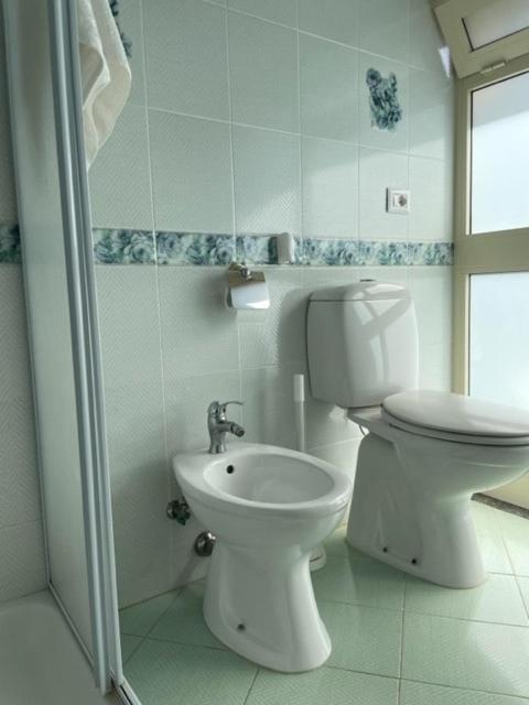 Residence Don Turi Вилафранка Тирена Екстериор снимка