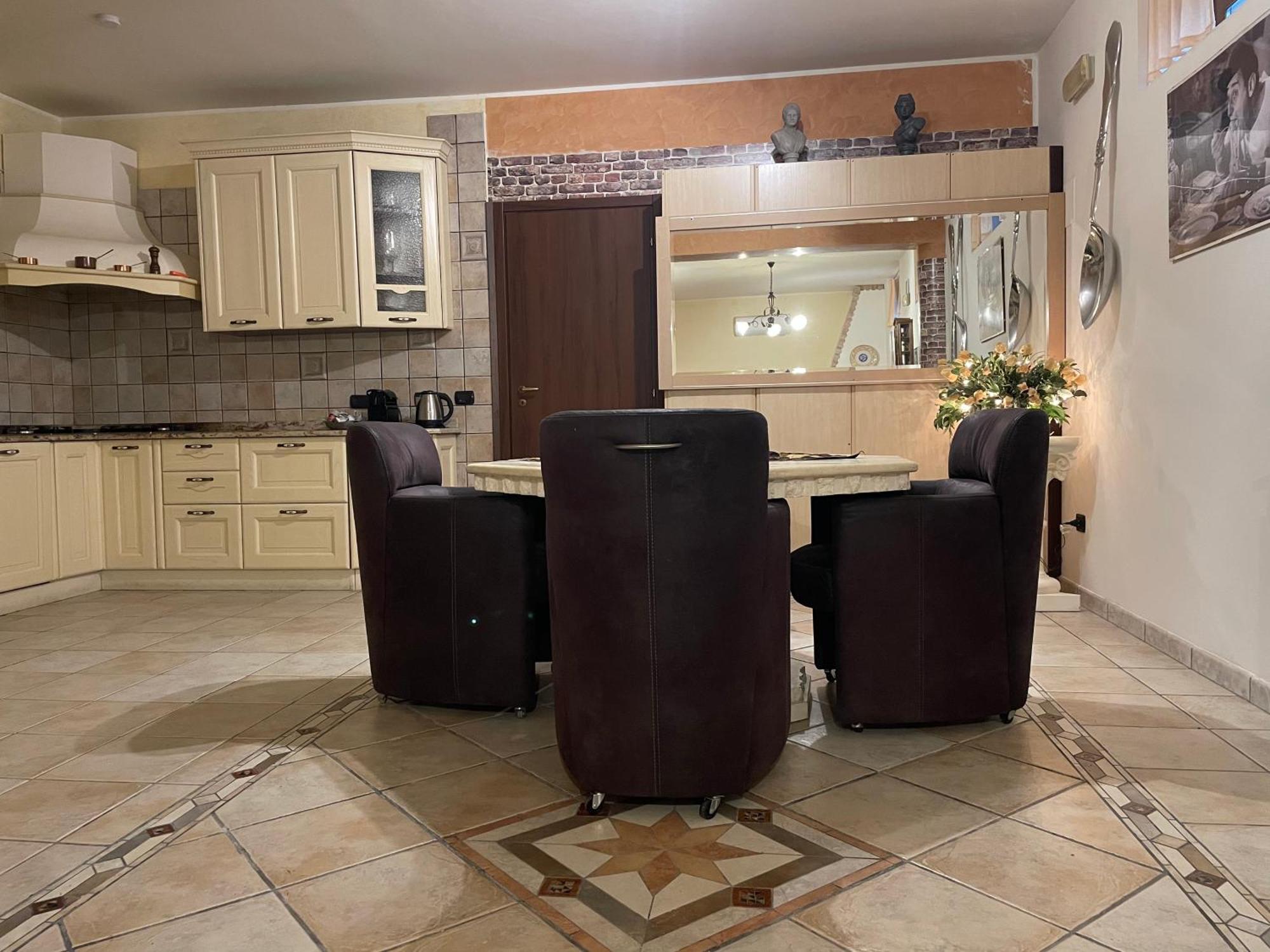 Residence Don Turi Вилафранка Тирена Екстериор снимка