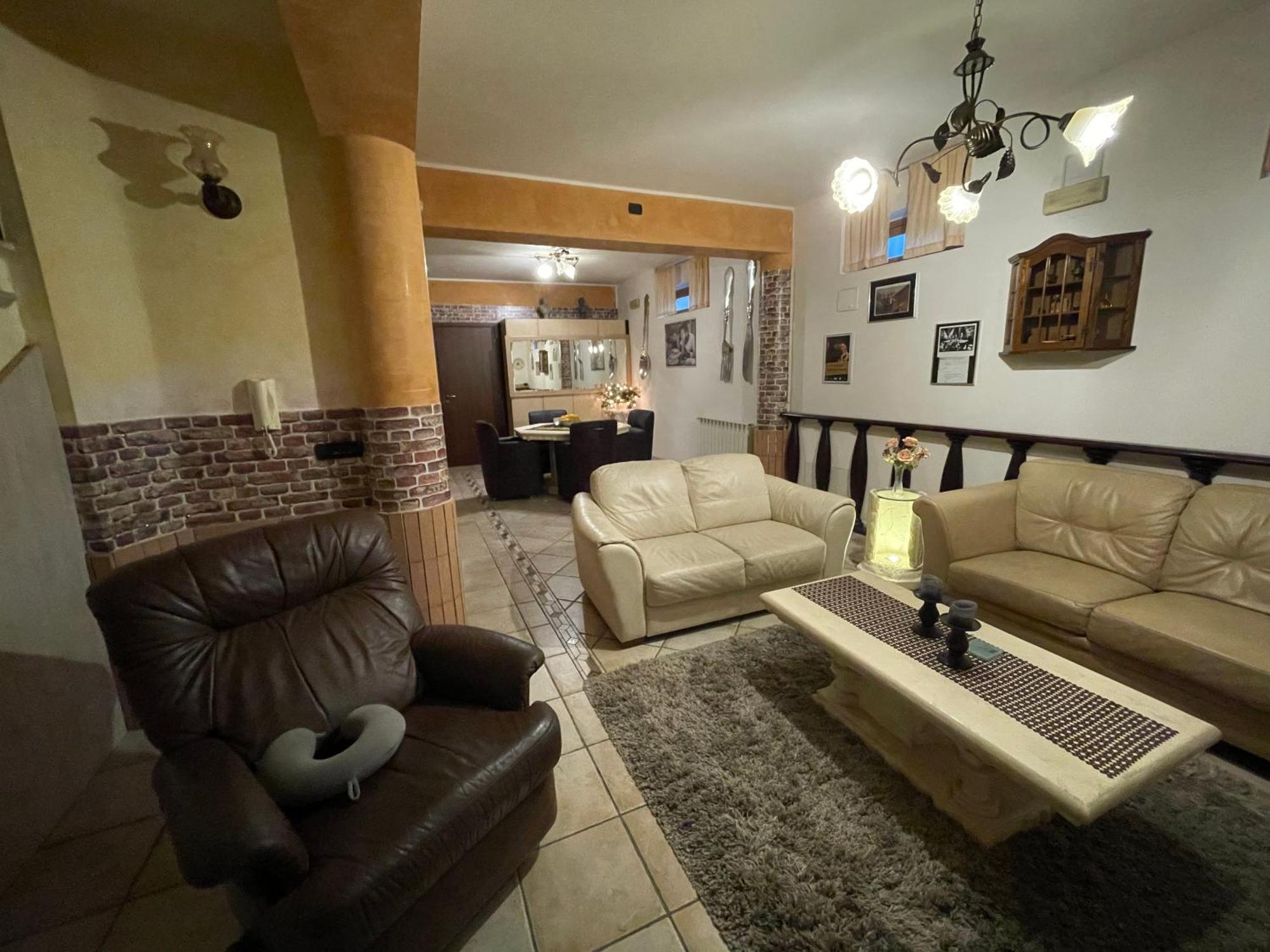 Residence Don Turi Вилафранка Тирена Екстериор снимка